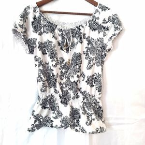 Croft & borrow boho black white top size small